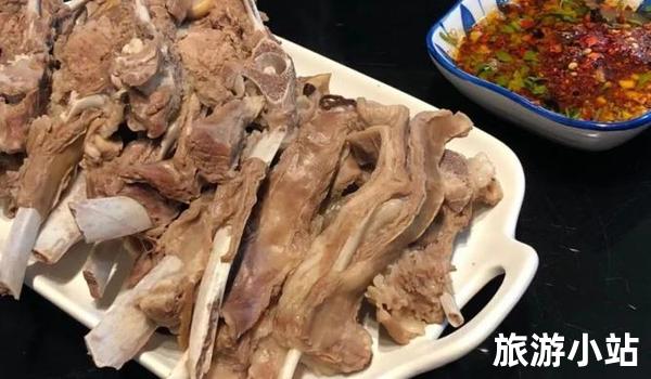 探寻巴州美食（品尝古丽红·新疆大盘鸡）