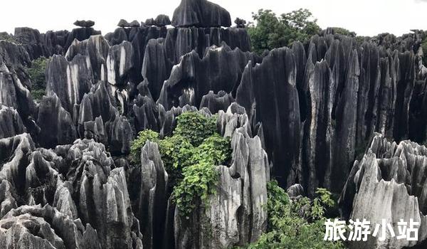 红石林风景区