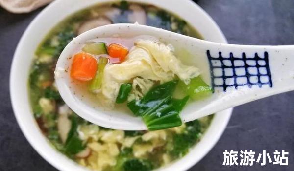 传统美食三鲜豆腐汤