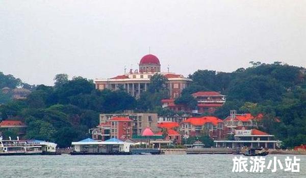 8月旅游国内最佳地排名（不容错过的天然海水浴场）