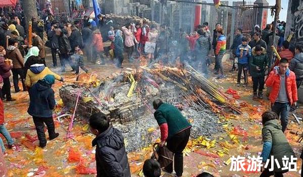 龙山寺庙会