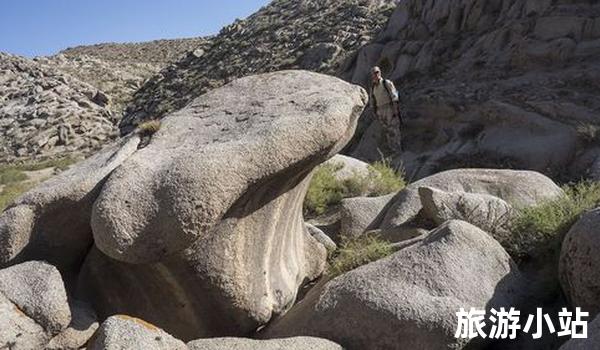 布特哈旗黑山口神秘峡谷