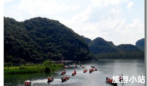 泛舟金秋——欣赏湖光山色