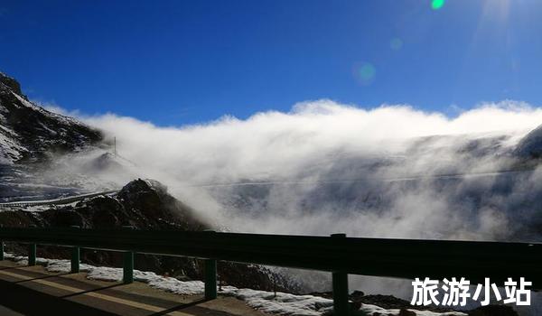 登顶群山风光绝美