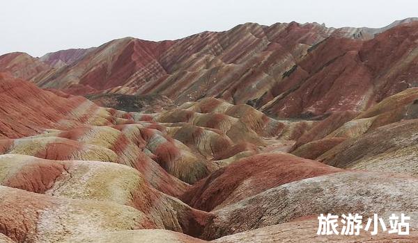 张掖市七彩丹霞景区介绍，呈现自然奇观