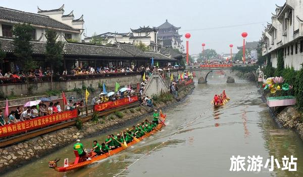 节庆活动：龙舟竞渡和踏青游玩