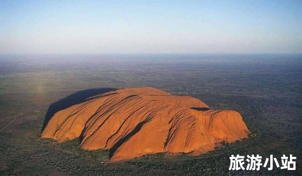 澳大利亚乌鲁鲁巨石