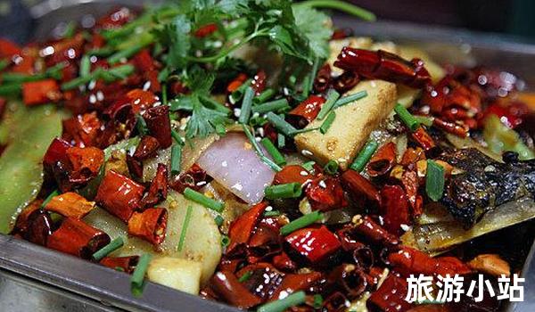 三眼桥烤鱼：经典美食留香口中