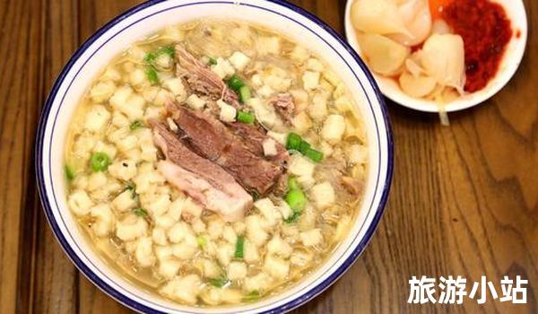 小城特色：羊肉泡馍