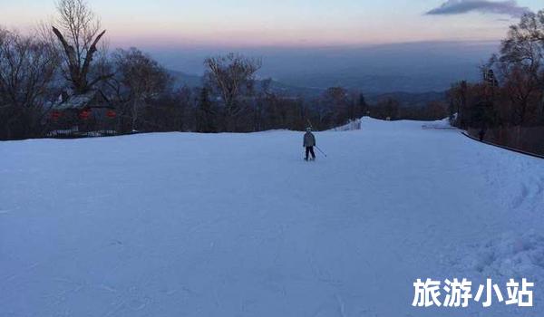 阿尔山亚布力滑雪度假村