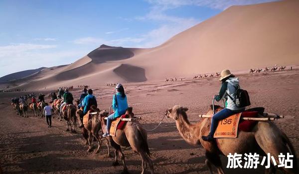 购物特色纪念品：张掖丝绸、沙漠骆驼和玉器