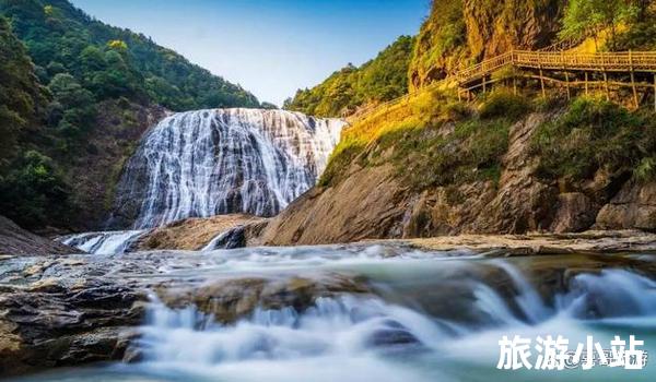 荒野情怀——天崩地裂自然风景区