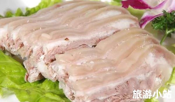 “特产佳肴”必点——糖蒜羊肉、聊东乳燕、梁山水煮肉